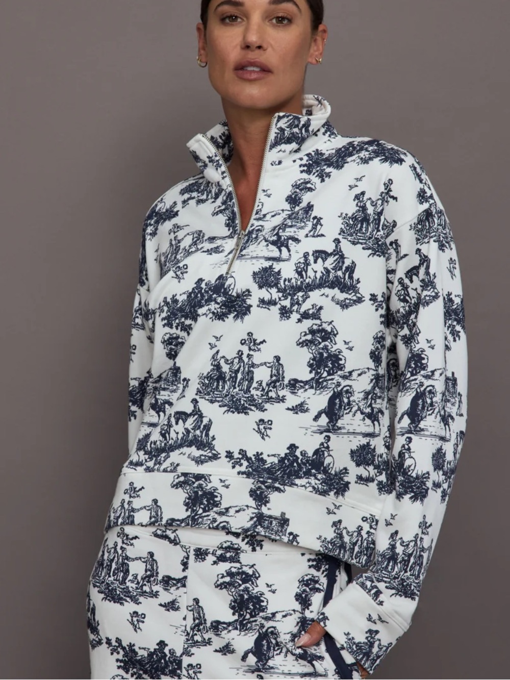 Carbon 38 Toile Half Zip Navy White Sweatshirt Feminine Luxury Resort Size Large